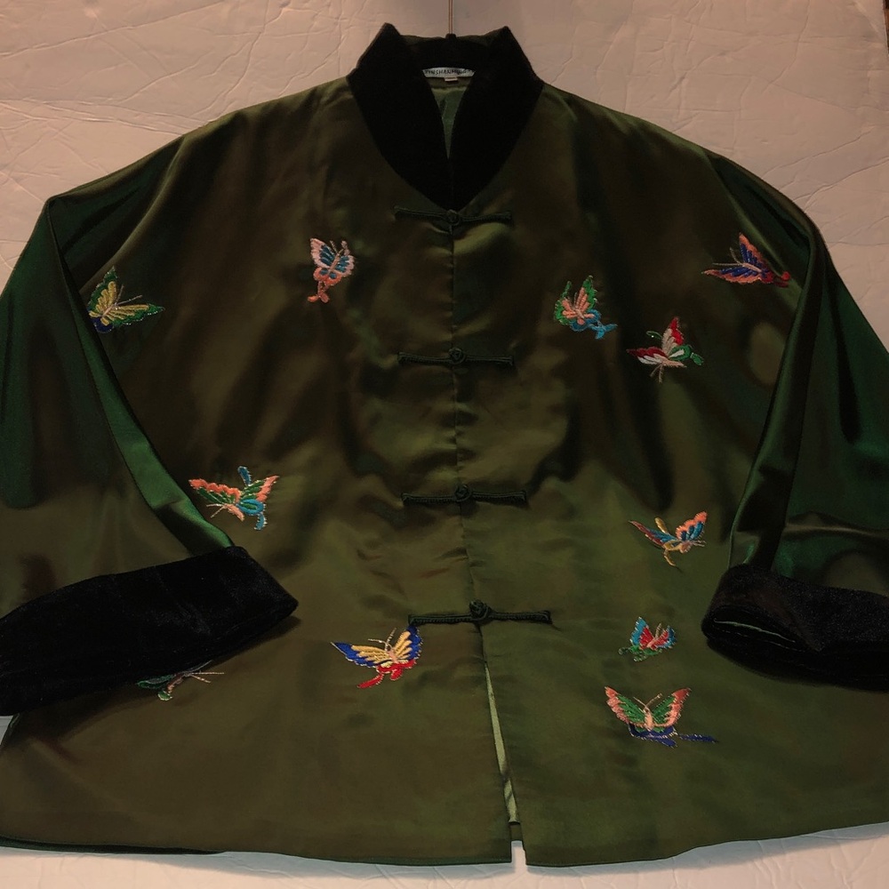 Embroidered Emerald Green Silk/Rayon Blend Butterfly Jacket Velvet Collar Cuffs